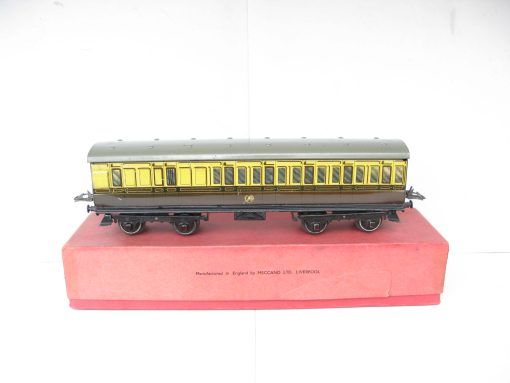 Hornby 0 Gauge No.2 GWR Passenger Brake end Coach - Boxed