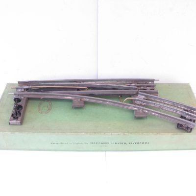 Hornby 0 Gauge Tinplate 3-rail electric Hard to Find inside lever Left and Right hand Points on open bases Circa 1938 - Boxed