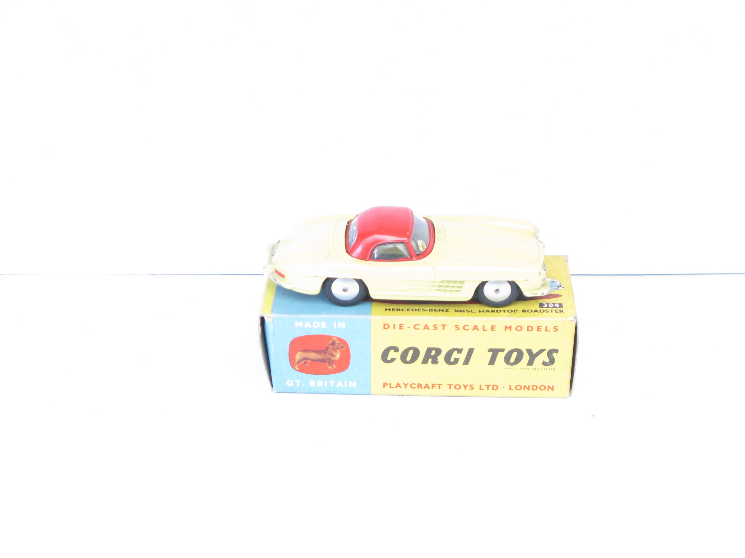 Corgi Mercedes Benz Sl Hardtop Roadster In Yellow Boxed