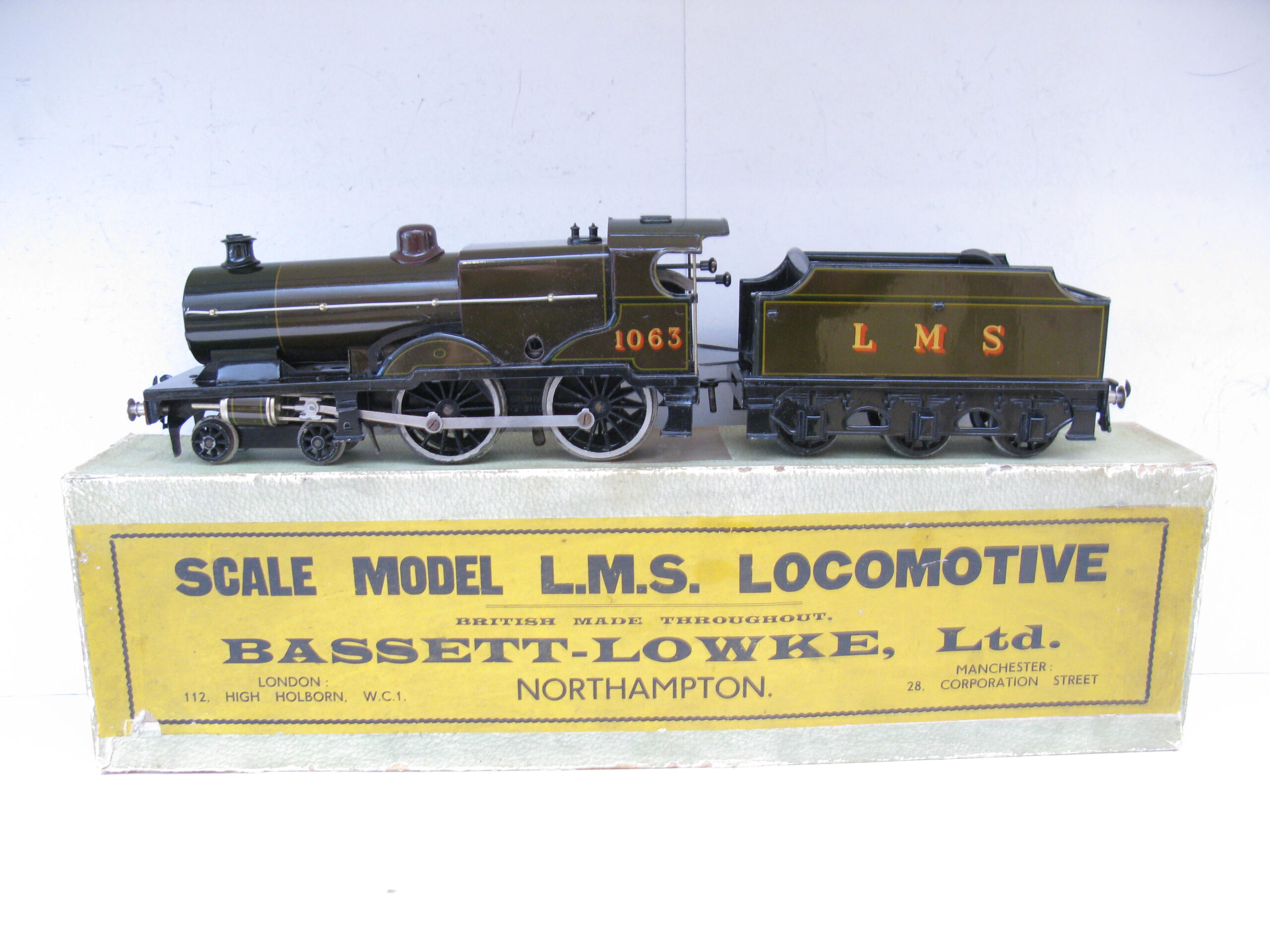 Bassett Lowke 0 Gauge 4-4-0 Loco & Tender LMS Brown 'Compound, No.1063, Clockwork - Boxed