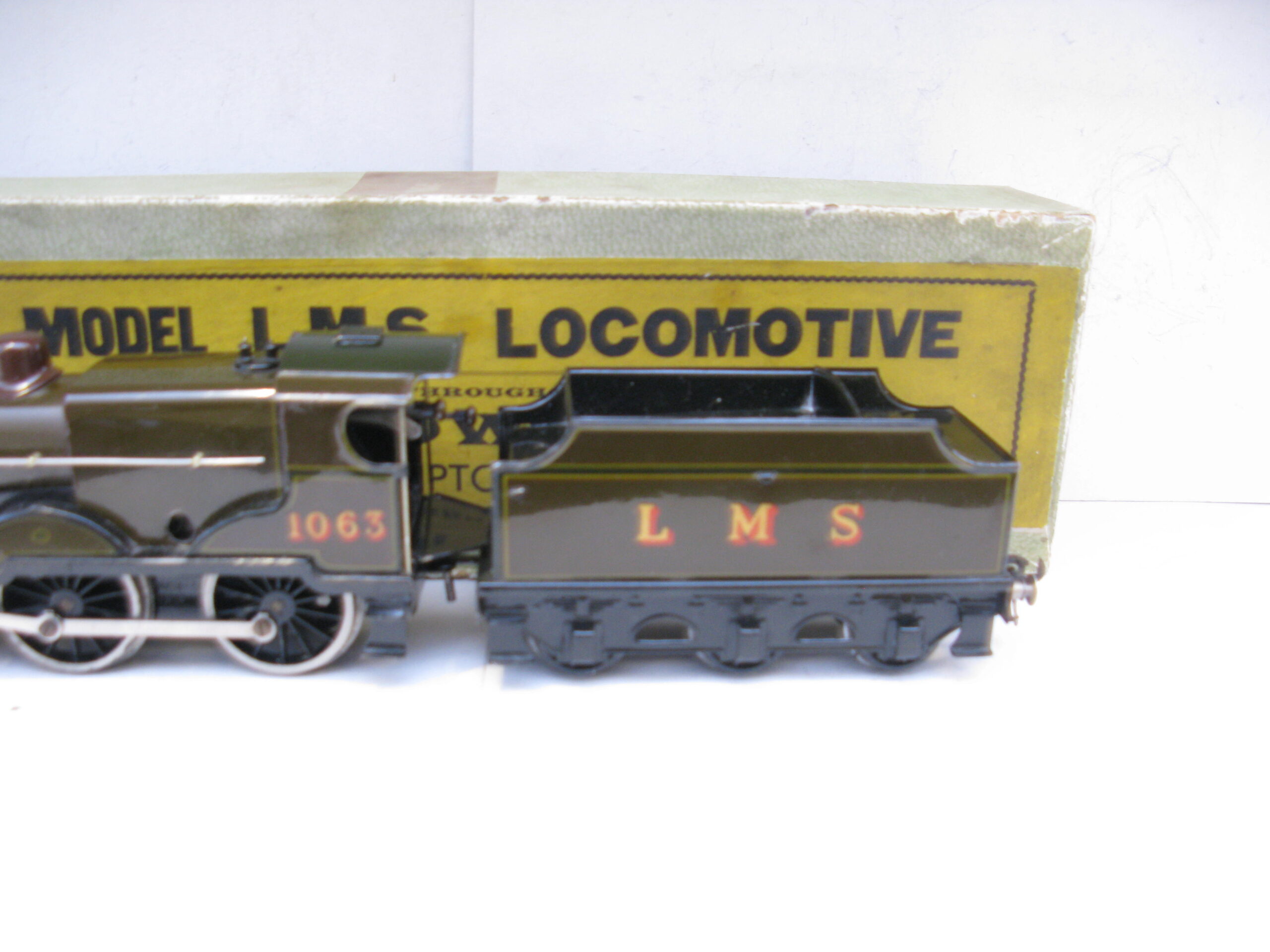 Bassett Lowke 0 Gauge 4-4-0 Loco & Tender LMS Brown 'Compound, No.1063, Clockwork - Boxed - Image 5