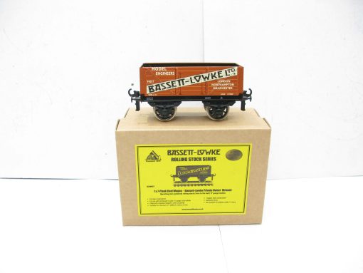 Corgi / Bassett Lowke 0 Gauge Modern issue BL99057 Bassett Lowke Private owner 'Model Engineers' Wagon Brown - Boxed