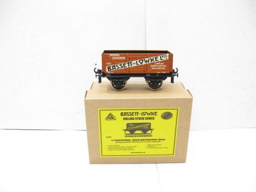 Corgi / Bassett Lowke 0 Gauge Modern issue BL99057 Bassett Lowke Private owner 'Model Engineers' Wagon Brown - Boxed - Image 3