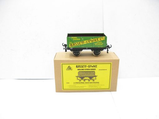 Corgi / Bassett Lowke 0 Gauge Modern issue BL99037 Bassett Lowke Private owner 'Model Engineers' Low sided Wagon Green - Boxed - Image 3