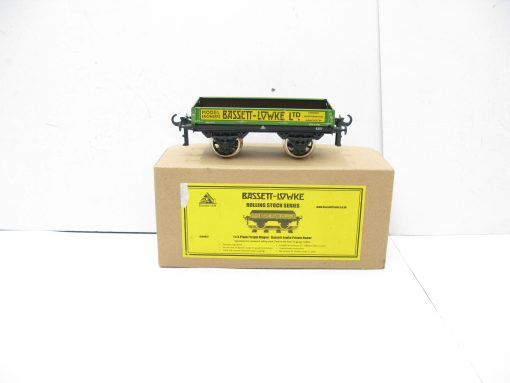 Corgi / Bassett Lowke 0 Gauge Modern issue BL99037 Bassett Lowke Private owner 'Model Engineers' Low sided Wagon Green - Boxed