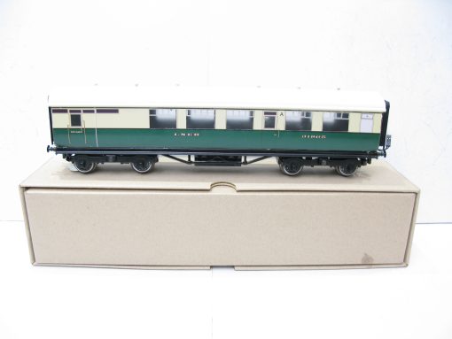 Ace Trains 0 Gauge Modern issue LNER Tourist stock Articulated coaches Set A and Set B - Boxed as new - Image 5