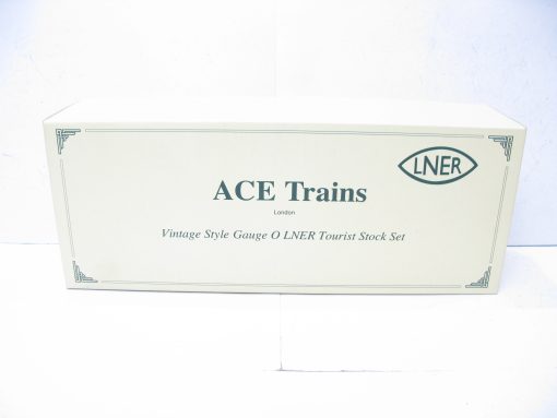 Ace Trains 0 Gauge Modern issue LNER Tourist stock Articulated coaches Set A and Set B - Boxed as new - Image 6