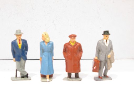 Timpo (Gauge 1 size) Railway Passengers - unboxed Priced at £15 each - Image 3