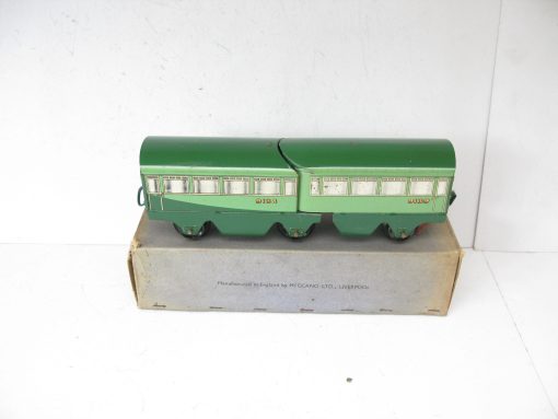 Hornby 0 Gauge Rare boxed Streamlined No.O 2-Tone Green articulated coaches - Boxed - Image 2