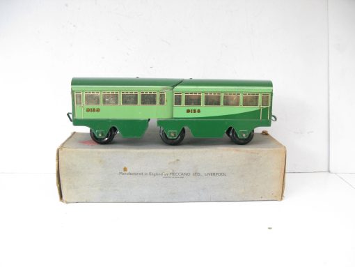 Hornby 0 Gauge Rare boxed Streamlined No.O 2-Tone Green articulated coaches - Boxed - Image 3