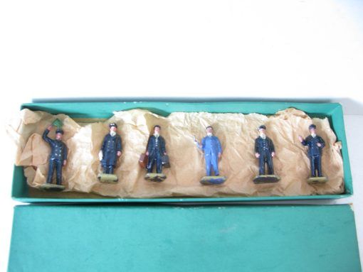 Hornby 0 Gauge Dinky Toys Railway Accessories No.1 Station Staff  Small figures - Boxed - Image 2