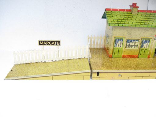 Hornby 0 Gauge No.4 'MARGATE' Station Speckled Finish base Circa 1937/38 - Boxed - Image 3