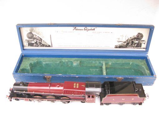 Hornby 0 Gauge 4-6-2 Loco & Tender LMS Lined Maroon 'Princess Elizabeth' No.6201, 3-rail 20 volt Electric - Boxed - Image 4