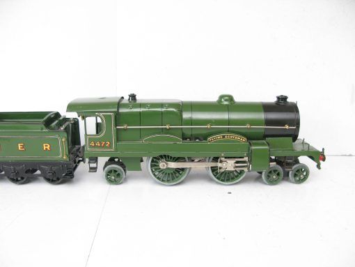 Hornby 0 Gauge No.3C Loco & Tender LNER Green 'FLYING SCOTSMAN' No.4472, Clockwork - unboxed - Image 7