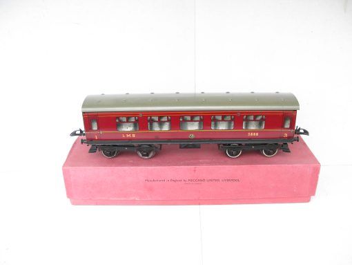 Hornby 0 Gauge No.2 LMS 1st/3rd Corridor Coach - Boxed - Image 2