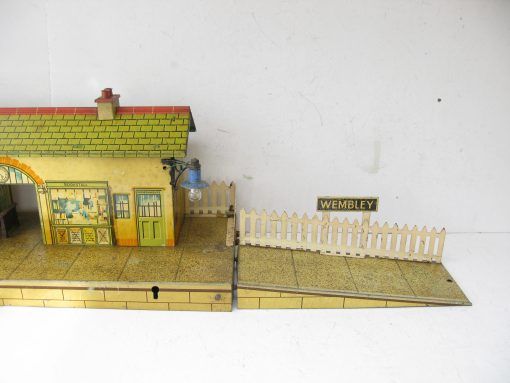Hornby 0 Gauge No.4E 'Wembley' Station Speckled Finish base Circa 1937/38 - Boxed - Image 4