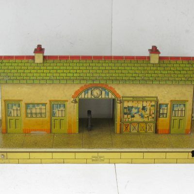 Hornby 0 Gauge No.4 'MARGATE' Station Speckled Finish base Circa 1937/38 - Boxed
