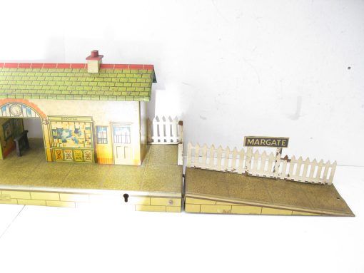 Hornby 0 Gauge No.4 'MARGATE' Station Speckled Finish base Circa 1937/38 - Boxed - Image 6