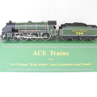 Ace 0 Gauge Modern issue E/34 SR Lined green 4-6-0 Loco & Tender King Arthur class 'Sir Ector De Maris' No.794,  2/3-rail electric - Boxed