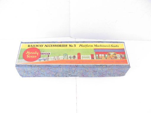 Hornby 0 Gauge Railway Accessories No.3 Platform Machines and seats - Boxed