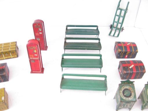 Hornby 0 Gauge Station Furniture, Ticket machine, Weight machines, Trunks, Seats, Trolley etc  - unboxed Prices each £10 - Image 5