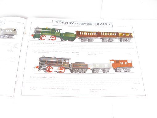 Hornby Book of Trains 1934/35 64 Page 10th Issue Product Catalogue with the new 20 volt electric Loco's and Sets - Image 2