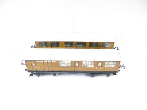 Hornby 0 Gauge No.2 LNER Pair of Corridor Coaches 1st/3rd and 1st/3rd Brake end - unboxed Priced each £60 - Image 9