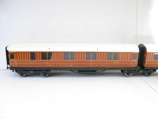 Ace 0 Gauge Modern issue C/6 Pair of LNER All 1st Articulated Sleeping cars  - Boxed - Image 2