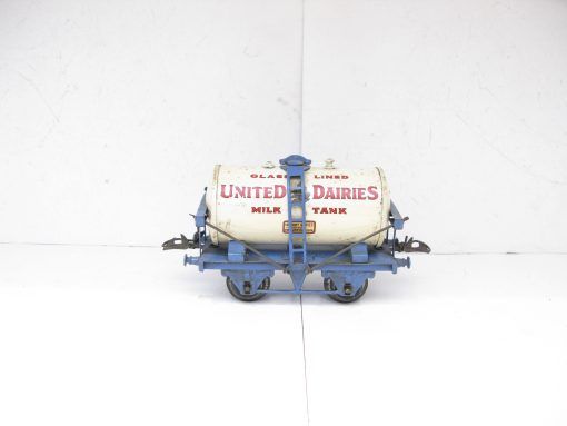 Hornby 0 Gauge 'UNITED DAIRIES' Milk Tank wagon circa 1934 - Boxed