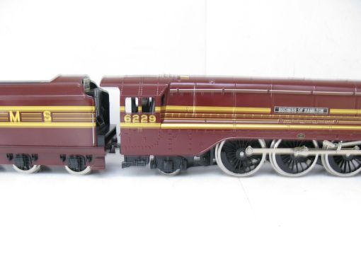 Ace 0 Gauge Modern issue E/12 LMS 4-6-2 Loco & Tender LMS Streamlined maroon Coronation class 'DUCHESS OF HAMILTON' No.6229,  2/3-rail electric - Boxed - Image 14