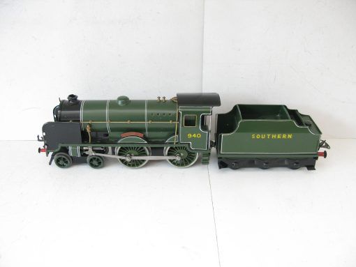 Directory Series  - Hornby 0 Gauge Style Loco & Tender SR Schools class 'Berkhamsted' No.930, 12 volt DC electric - - Image 2