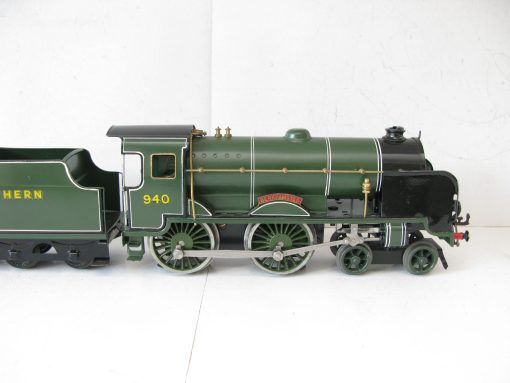 Directory Series  - Hornby 0 Gauge Style Loco & Tender SR Schools class 'Berkhamsted' No.930, 12 volt DC electric - - Image 6