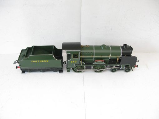 Directory Series  - Hornby 0 Gauge Style Loco & Tender SR Schools class 'Berkhamsted' No.930, 12 volt DC electric - - Image 9