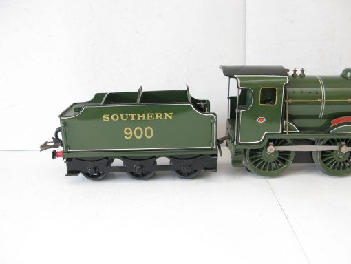 Directory series Hornby 0 Gauge Style E420 Special Loco & Tender SR 'ETON' No.900, 20 volt electric - unboxed - Image 9