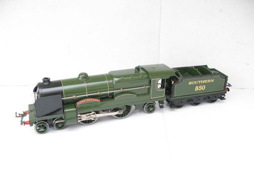 Hornby 0 Gauge E220 Loco & Tender SR Green 'LORD NELSON' No.850, 3-rail 20 volt electric - Boxed - Image 8