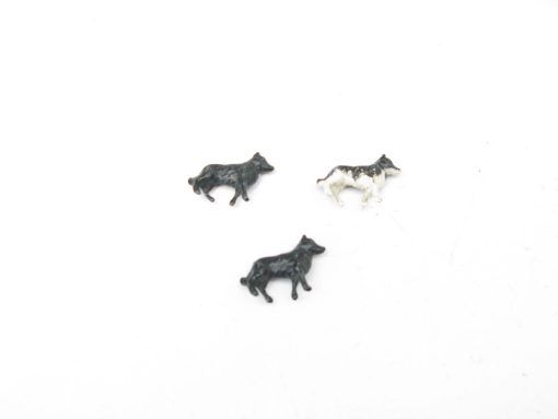 Hornby 0 Gauge Dinky Toys Sheep dogs - unboxed