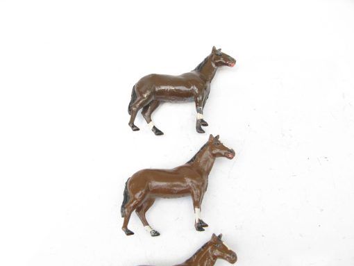 Hornby 0 Gauge Dinky Toys Brown horses - unboxed Priced each £18 - Image 3