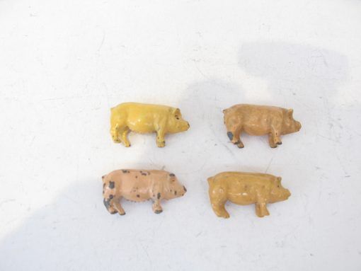 Hornby 0 Gauge Dinky Toys Pigs - unboxed