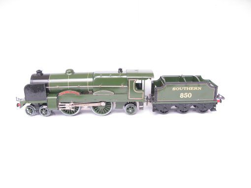 Hornby 0 Gauge E320 Loco & Tender SR Green 'LORD NELSON' No.850, 3-rail 20 volt electric - Boxed - Image 5