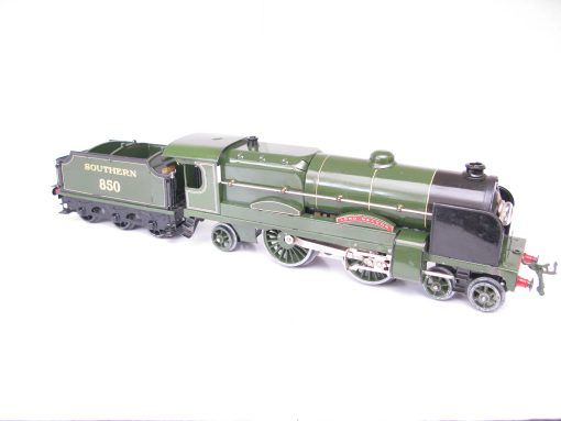 Hornby 0 Gauge E320 Loco & Tender SR Green 'LORD NELSON' No.850, 3-rail 20 volt electric - Boxed - Image 11