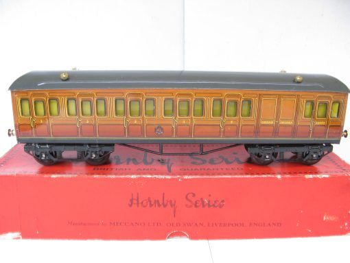 Hornby 0 Gauge Metropolitan All 3rd Brake end coach - Boxed - Image 2