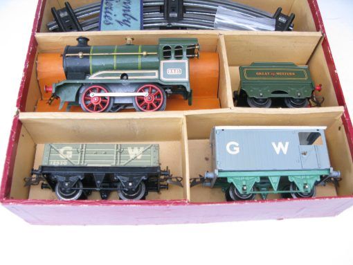 Hornby 0 Gauge Clockwork No.0 GWR Loco & Tender No.2251 Goods Set - Boxed - Image 7