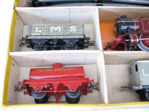 Hornby 0 Gauge Clockwork No.1 Special LMS Tank Goods Set - Boxed - Image 5