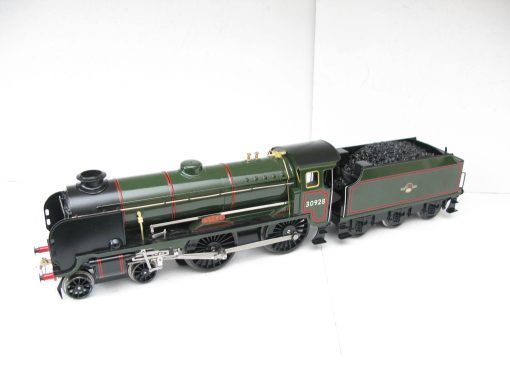 Ace 0 Gauge Modern issue E/10 BR Lined Green Loco & Tender Schools class 'STOWE' No.30928, 2/3-rail electric - Boxed - Image 7