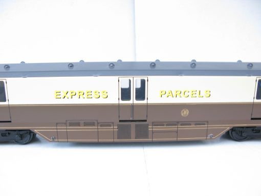 W J Vintage 0 Gauge Modern issue Limited Edition GWR Parcel Car (Chocolate & cream) No.34, 2/3-rail electric - Boxed - Image 8