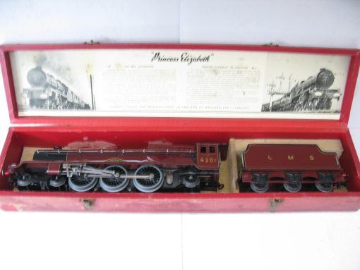 Hornby 0 Gauge 4-6-2 Loco & Tender LMS Lined Maroon 'Princess Elizabeth' No.6201, 3-rail 20 volt Electric - Boxed - Image 14