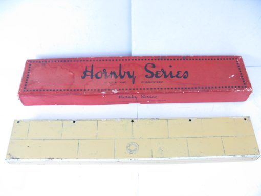 Hornby 0 Gauge Yellow/Cream Base Passenger Platform with Fencing & Nuts and Bolts Circa 1929/32 - Boxed - Image 4