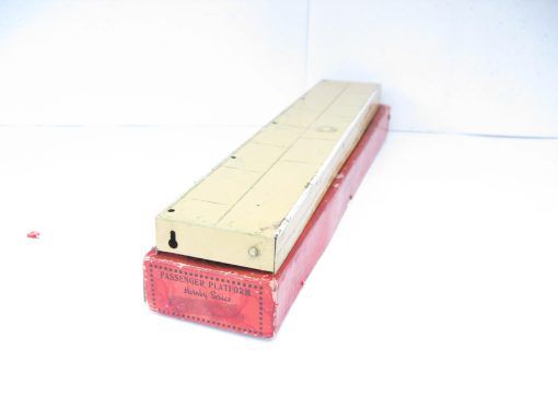 Hornby 0 Gauge Yellow/Cream Base Passenger Platform with Fencing & Nuts and Bolts Circa 1929/32 - Boxed - Image 5