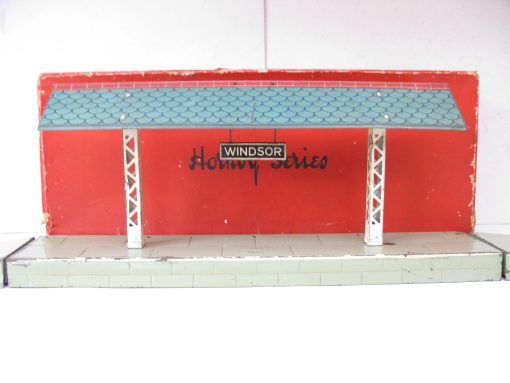 Hornby 0 Gauge Early first issue 'WINDSOR' Island Platform with blue grey base, includes ramps Circa 1926/28 - Boxed - Image 3