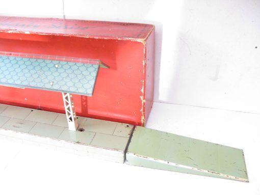 Hornby 0 Gauge Early first issue 'WINDSOR' Island Platform with blue grey base, includes ramps Circa 1926/28 - Boxed - Image 4